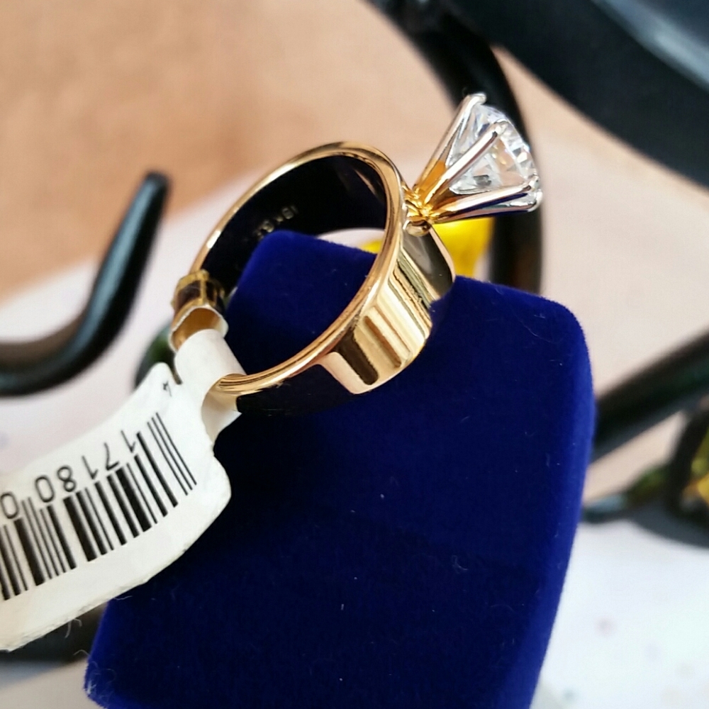 Cubic Zirconia Diamond 18k GF(gold filled) - Picture 4 of 5